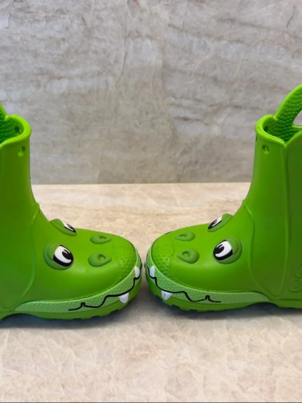 Crocs Kids Green Dinosaur Rain Boots Size C6
